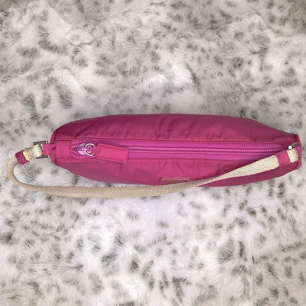 PRADA Tessuto Nylon Sport Pochette - Picture 6 of 10